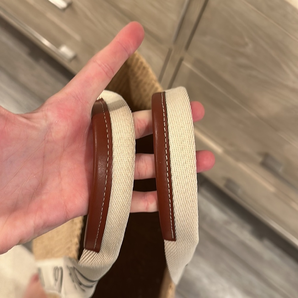Chloe Tan and Cream Tote Bag - Picture 2 of 14